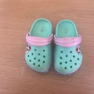Crocs Disney Princess Mulan